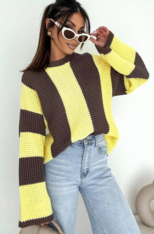 Gestreifter Pullover mit weiten Ärmeln