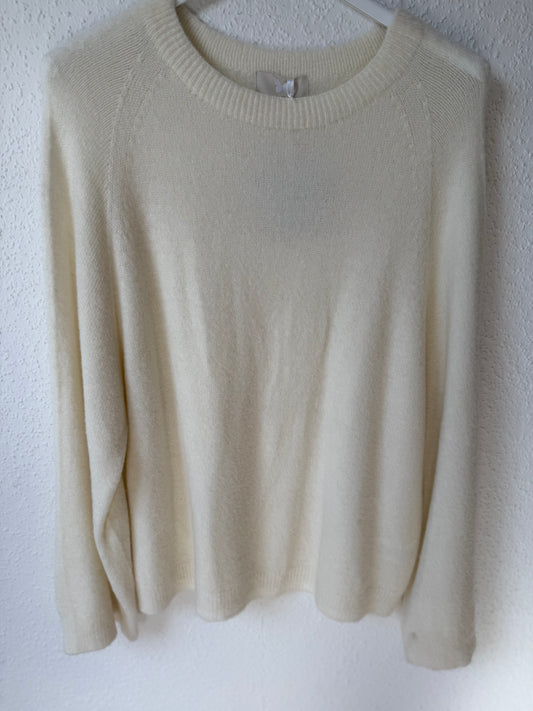 Weicher Pullover weiß