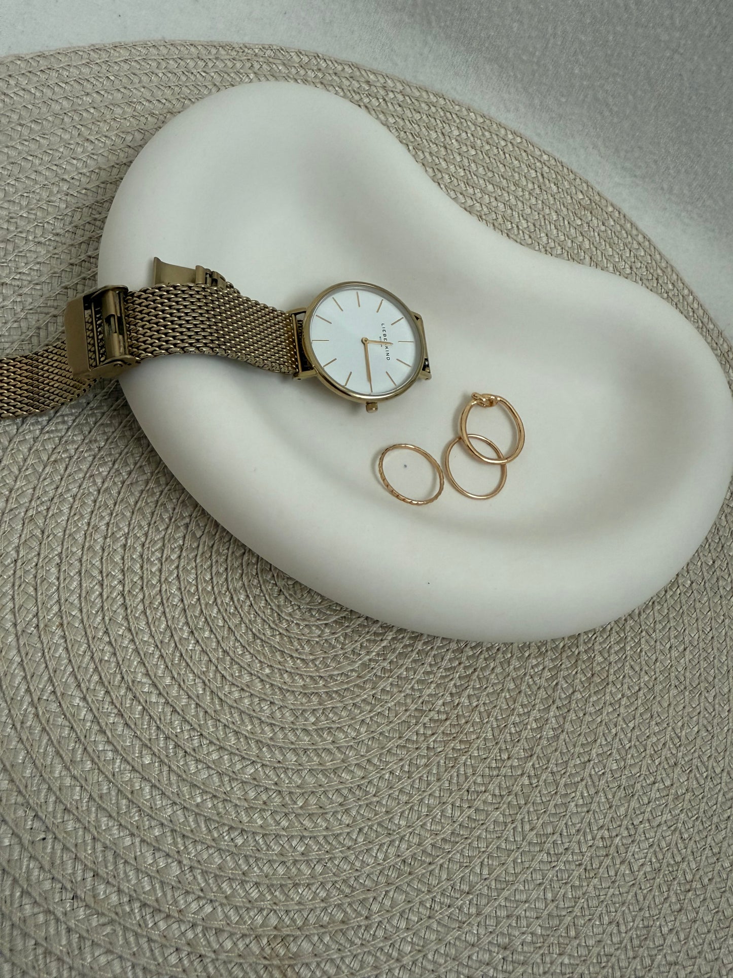 Moderne ovale Schale