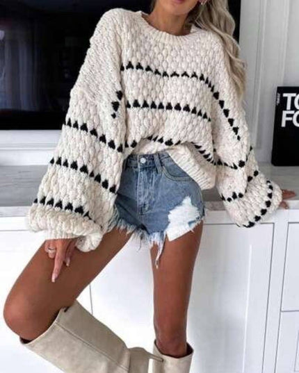 Großer gestreifter Pullover