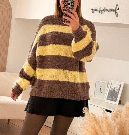Langer Oversize Strickpullover gestreift