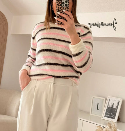 Dünner Strickpullover gestreift
