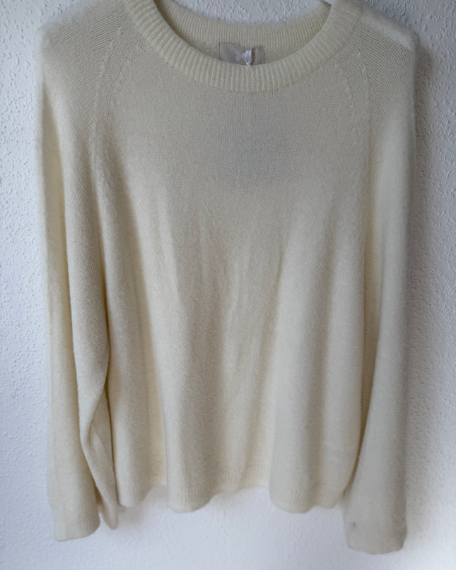 Weicher Pullover weiß