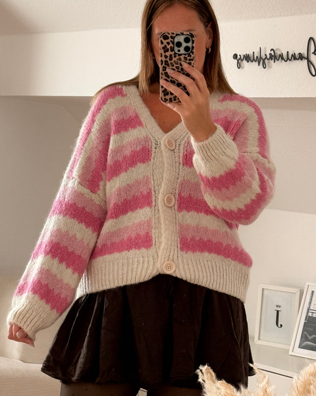 Warme Strickjacke gestreift
