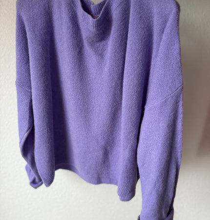 Weicher Pullover ,,Baby Alpaca“ Umschlagarm lila