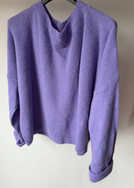 Weicher Pullover ,,Baby Alpaca“ Umschlagarm lila