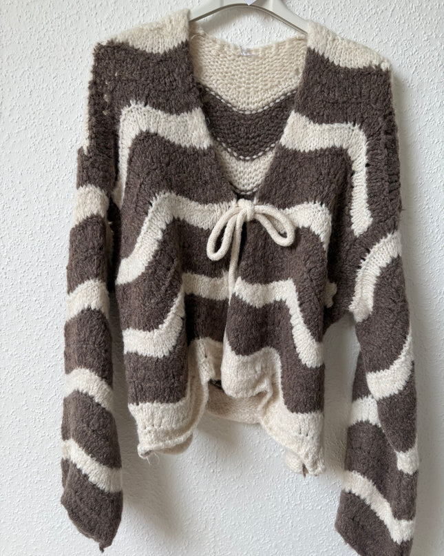 Gestreifter Cardigan mit Schleife