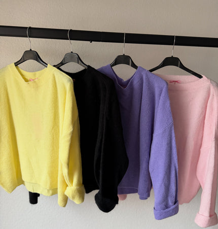 Weicher Pullover ,,Baby Alpaca“ Umschlagarm lila
