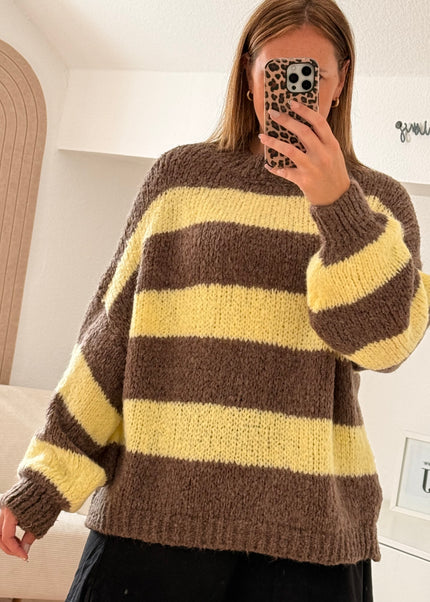 Langer Oversize Strickpullover gestreift