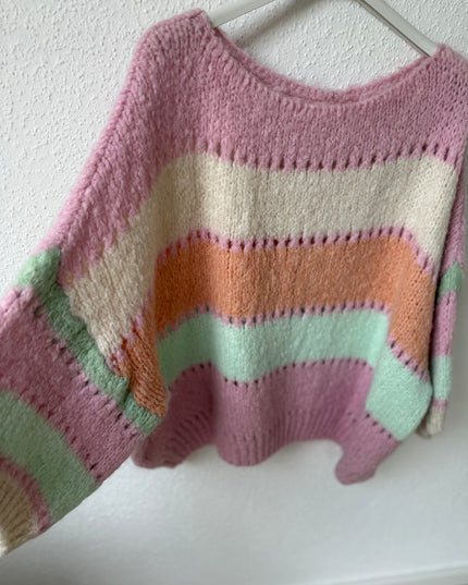 Gestreifter Strickpullover
