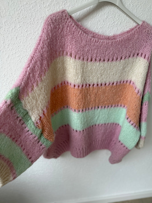 Gestreifter Strickpullover
