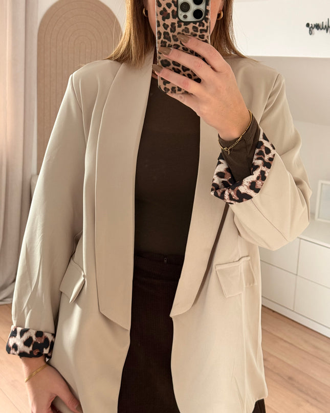 Blazer mit Leopardenärmeln