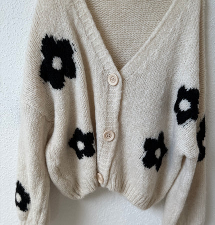 Blümchen Strickjacke