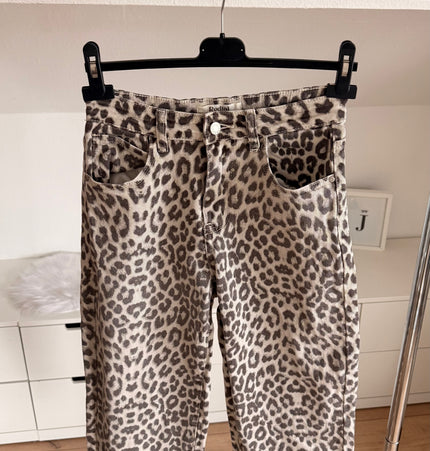 Leo Mom Jeans