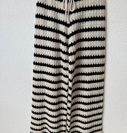 Lockere, gestreifte Strickhose schwarz