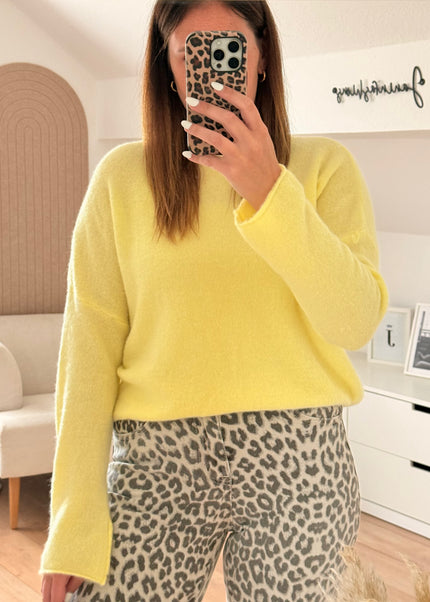 Weicher Pullover ,,Baby Alpaca“ Umschlagarm gelb