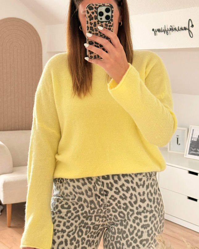 Weicher Pullover ,,Baby Alpaca“ Umschlagarm gelb