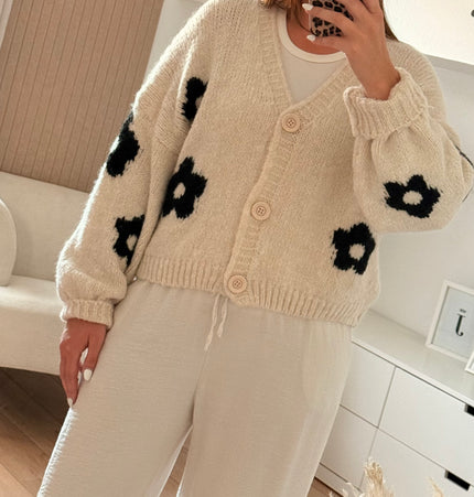 Blümchen Strickjacke