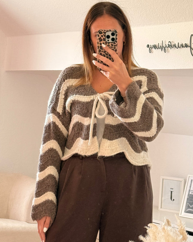 Gestreifter Cardigan mit Schleife