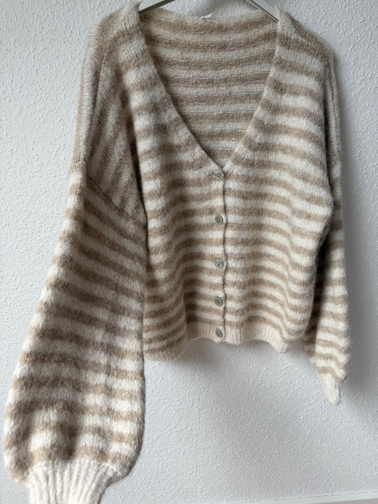 Strickjacke V-Ausschnitt gestreift