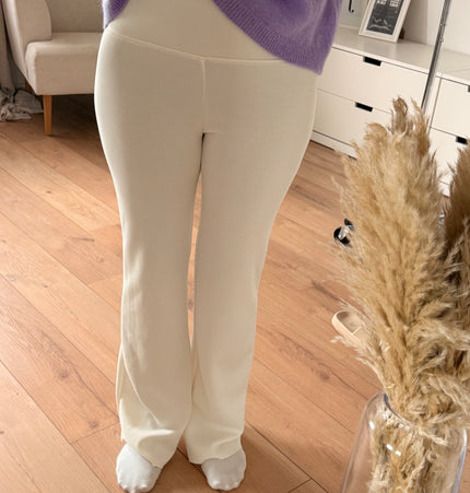 Weiße Stretchhose